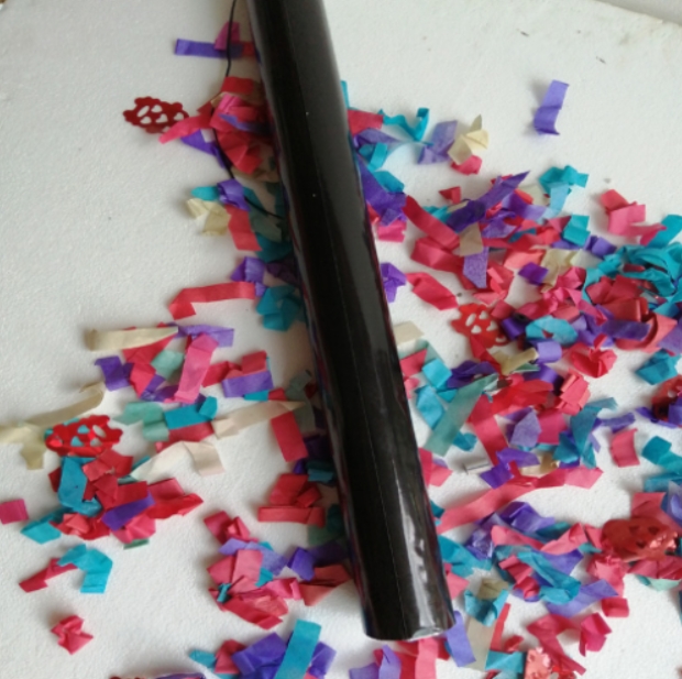 Biodegradable Confetti Cannon with Heart